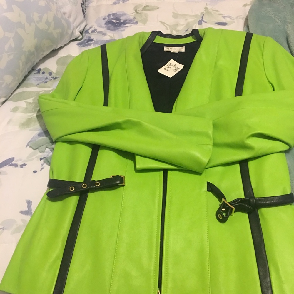 beautiful leather jacket! Never worn!